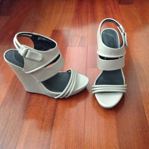 Cute beige wedge shoes size 8
