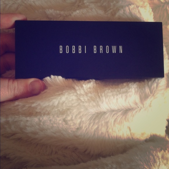 SOLD*** Bobbi Brown Nude Eye Palette