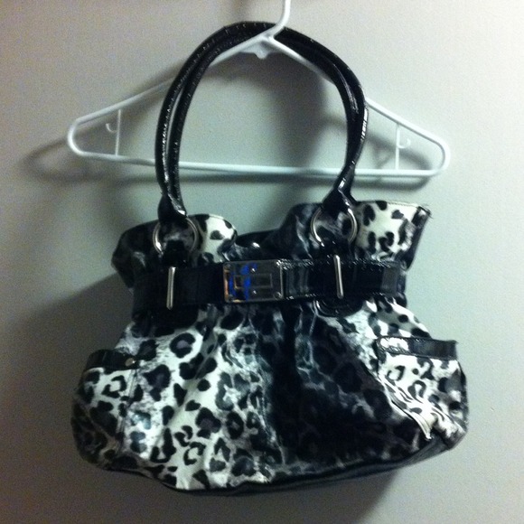Leopard black and white purse