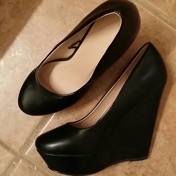 Wedges - Black High Heels
