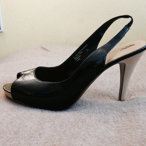 Heels - Picture 2 of 4
