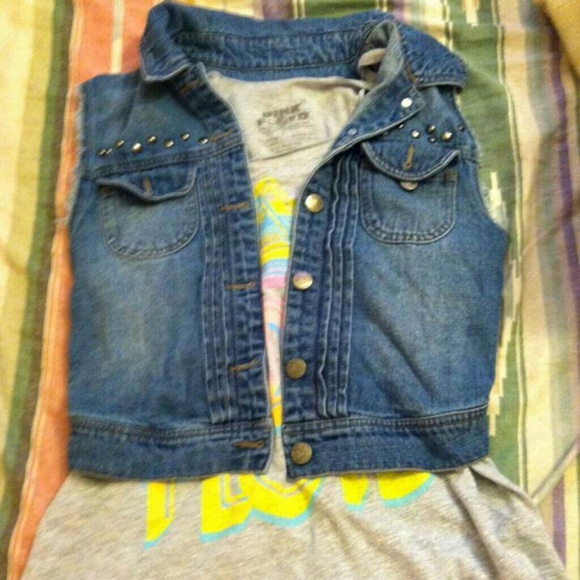 Bundle - Picture 2 of 2