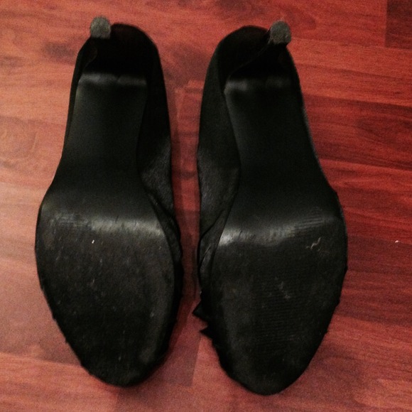 Heels - Picture 4 of 4