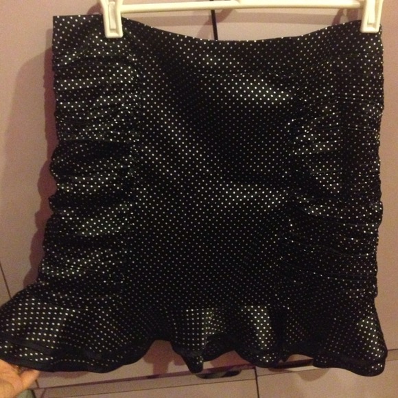 Bebe Silk Polka for skirt w/ ruching on both sides
