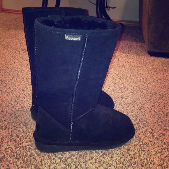 Black bear paw boots