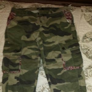 Capri pants no trades