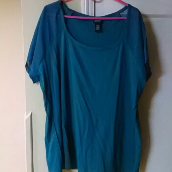 Beautiful Torquise Top