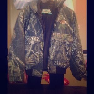 Bass pro camo jacket for her
