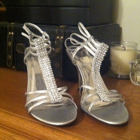 Silver Dressy Heels sz 10