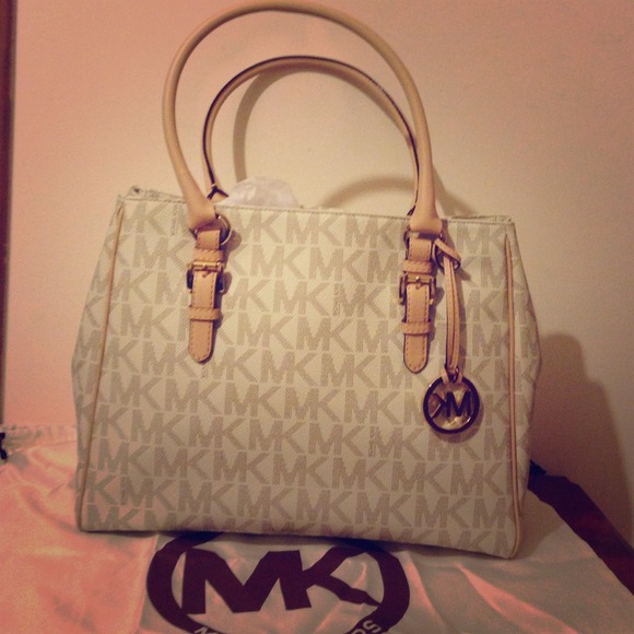Michael Kors vanilla work tote📛SOLD📛 - Picture 1 of 4