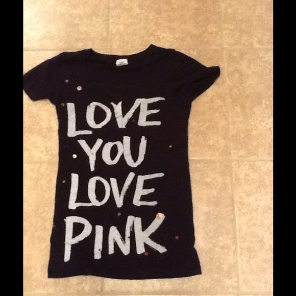❌SOLD❌VS Pink vneck "Love" tshirt