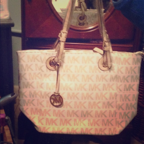 michael kors handbag!
