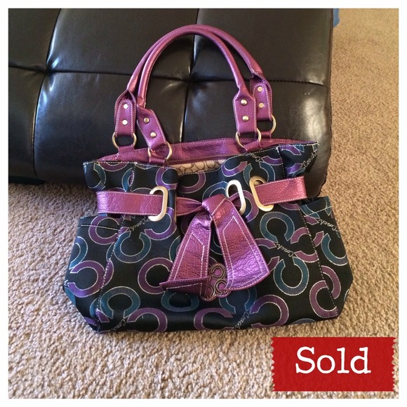🌟Sold Locally🌟 Not Real, Coach Purse.
