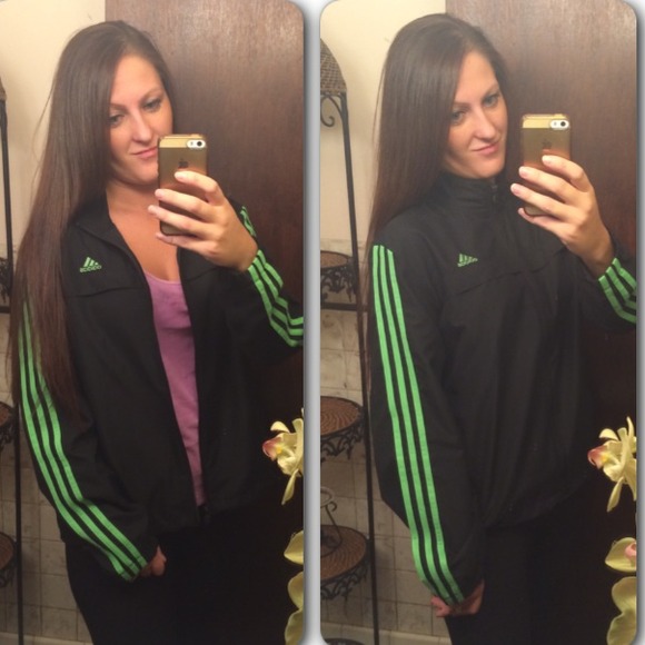 NWOT 💯% authentic🍀black/green ADIDAS jacket🍀