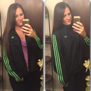 NWOT 💯% authentic🍀black/green ADIDAS jacket🍀