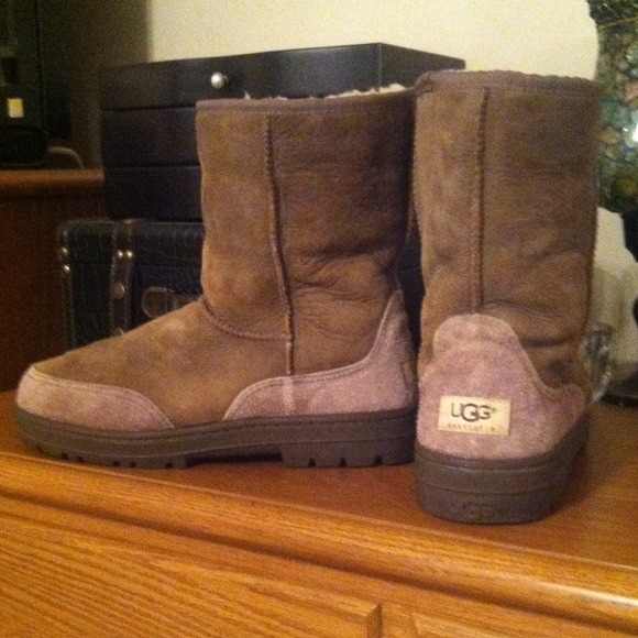 Two Tone Uggs size 10 - Picture 1 of 4