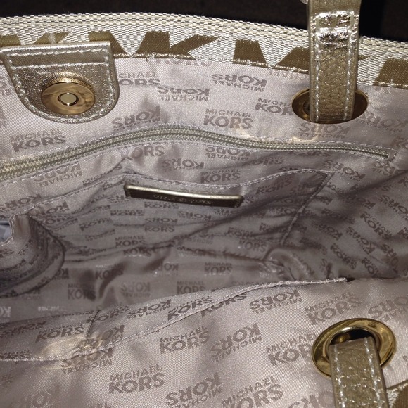 🔴🔴sold 🔴🔴Authentic MK bag - Picture 2 of 4