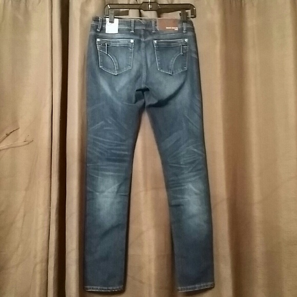 Skinny Jeans 7 - Picture 2 of 3