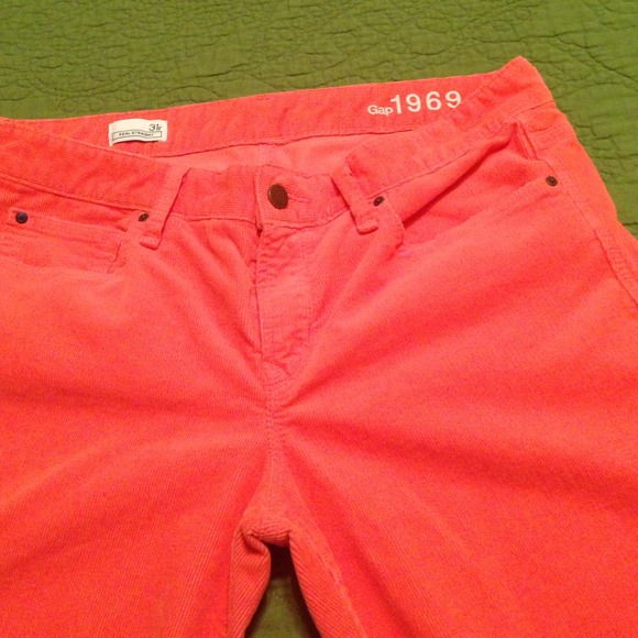 GAP 1969 corduroy pants **NEW**