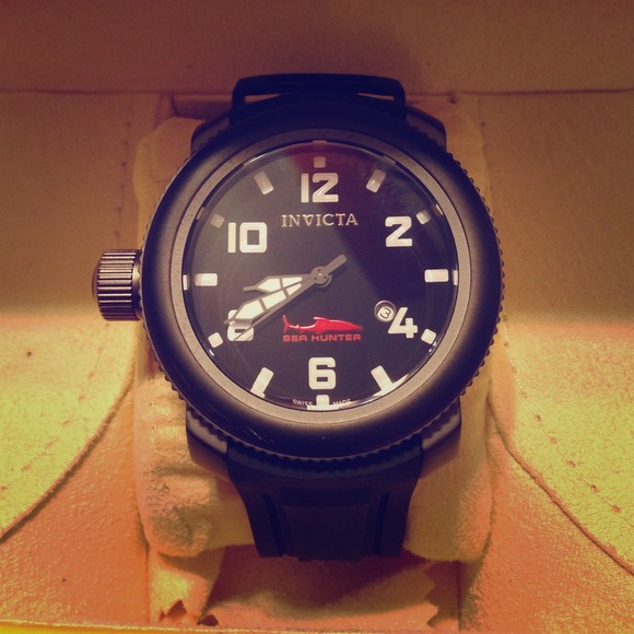 Price Reduced 💕Men's Invicta sea hunter watch
