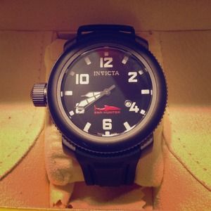 Price Reduced 💕Men's Invicta sea hunter watch