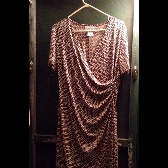 ✨💃Beige & Brown Ronni Nicole II Polka Dress💃✨
