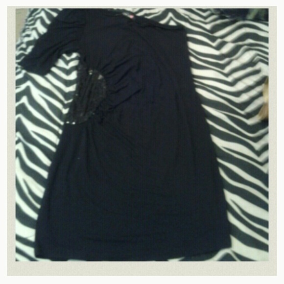 *RESERVED* Black one sleeve dress and gray dress