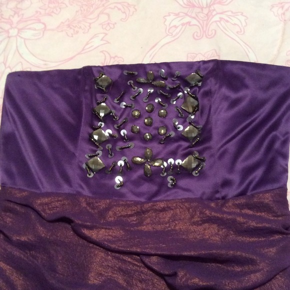 Dress - Picture 3 of 3