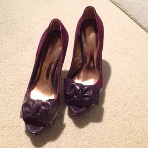NEVER WORN purple leather bow and suede peep toe.
