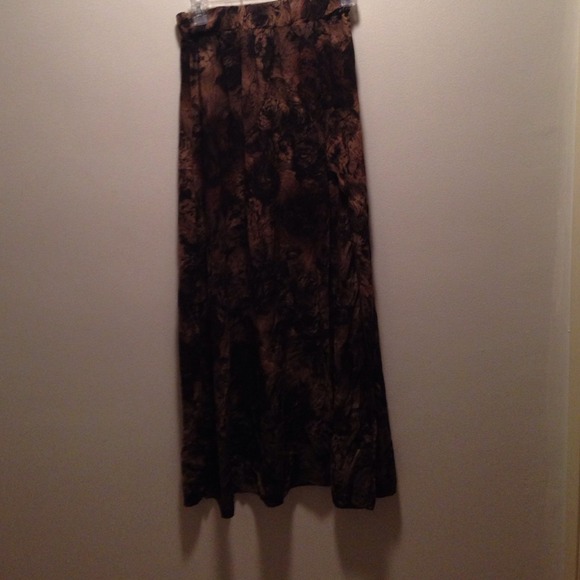 SOLD!Brandy melville maxi skirt