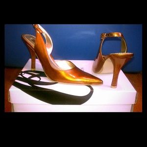 Never worn caramel pumps Sz 6 (price negotiable)