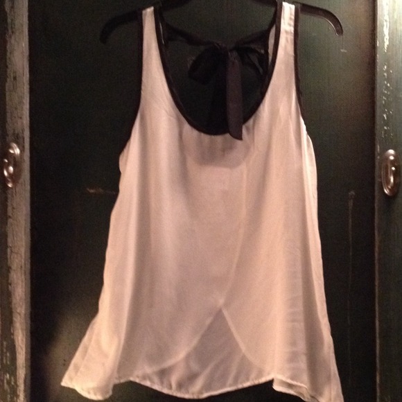 🎉White & Black Coveted Clothing Sheer Tank🌟