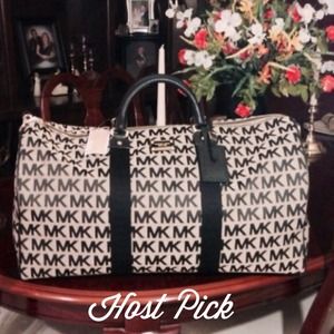 Michael Kors Handbags - 🎉Host Pick🎉 Michael Kors Duffel Bag NWT Michael Kors Handbags - 🎉Host Pick🎉 Michael Kors Duffel Bag NWT