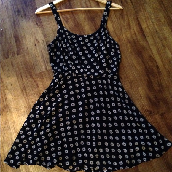 *new price!* Lucca Couture daisy print dress