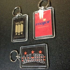 Lot of MAJOR keychains. Brand new.