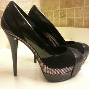 REDUCED PRICE ! Black Jessica Simpson heels