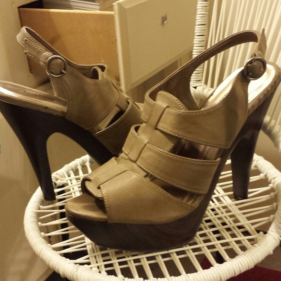 Wedges/heels