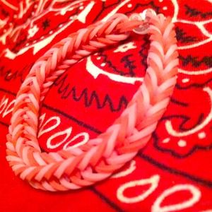 Red and pink loom band