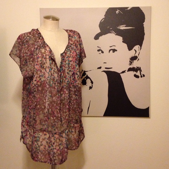 💵$2.00💵 Plus Size Floral Mesh Top