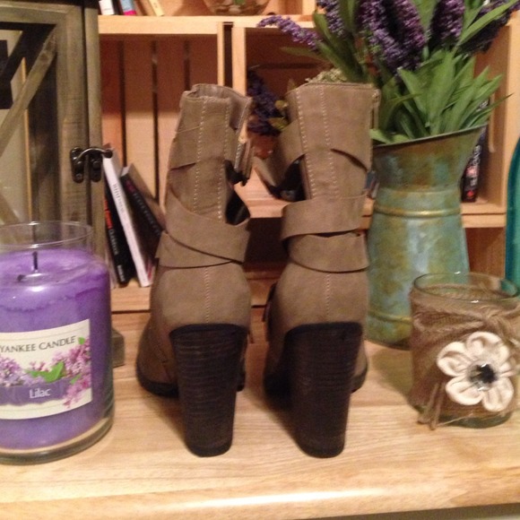 💔 Sold in bundle 💔 - Picture 3 of 4