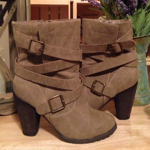 💔 Sold in bundle 💔 - Picture 4 of 4