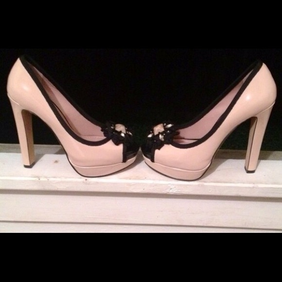 Nude Vince camuto