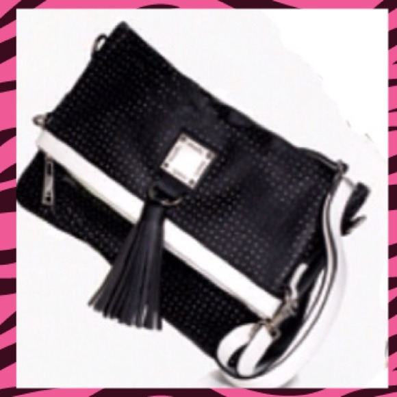 A convertible bag - Picture 2 of 2