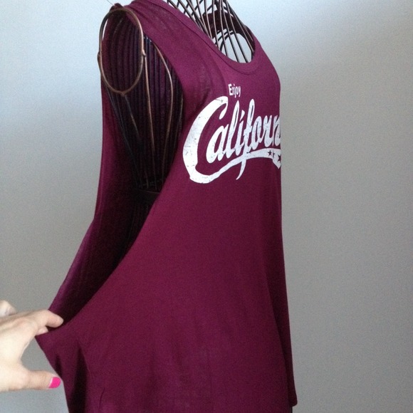❗️❗️SOLD❗️❗️Enjoy California magenta muscle top - Picture 2 of 4