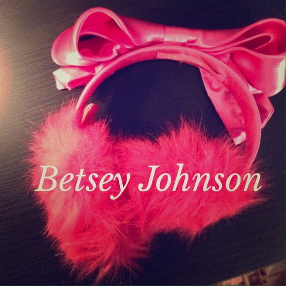 💢SOLD in bundle💢 Betsey Johnson ear muffs