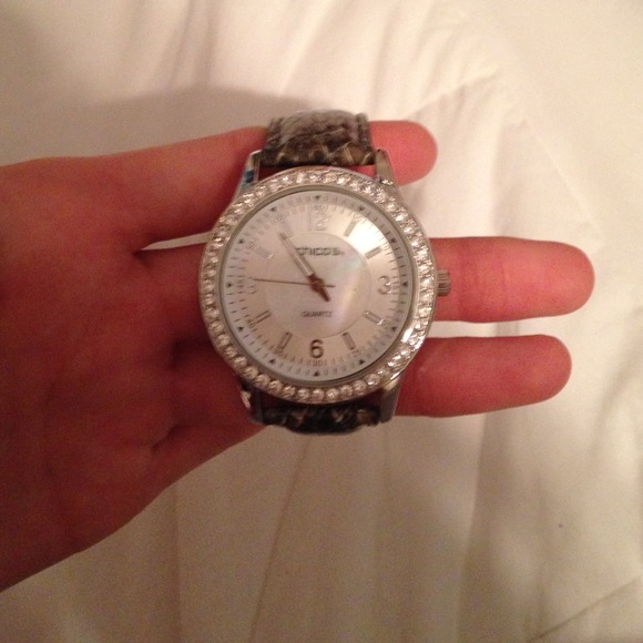 Chicos watch