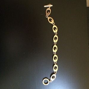 ⭐️SOLD⭐️Guess bracelet