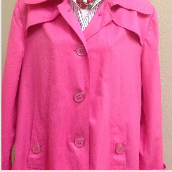 Pink jacket excellent condition. - Picture 4 of 5