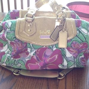Coach purse, very cute!