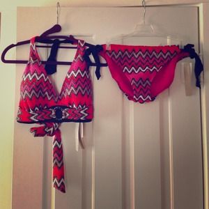 Perry Ellis 2 piece swimwear